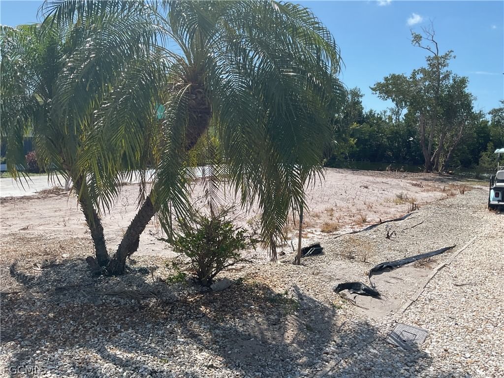 7156 Cobiac Drive, St James City, FL 33956 photo 4