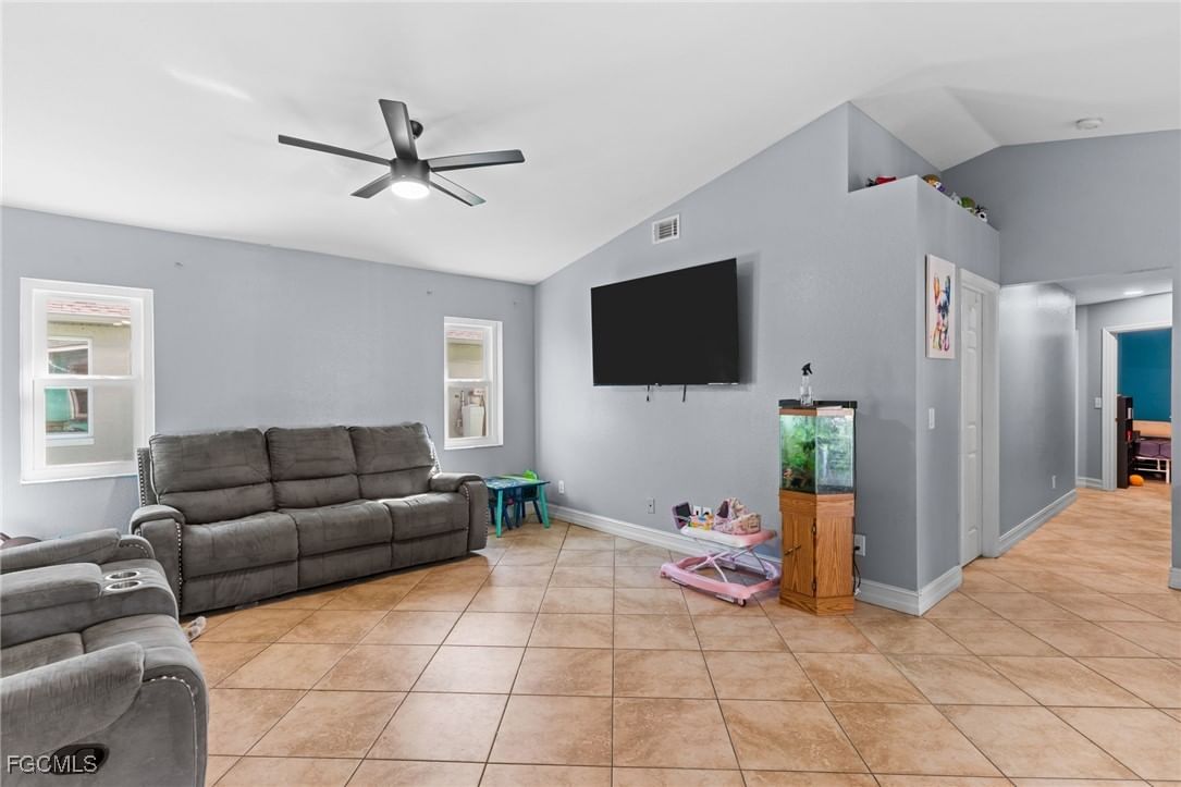 1532 NE 34th Lane, Cape Coral, FL 33909 photo 3
