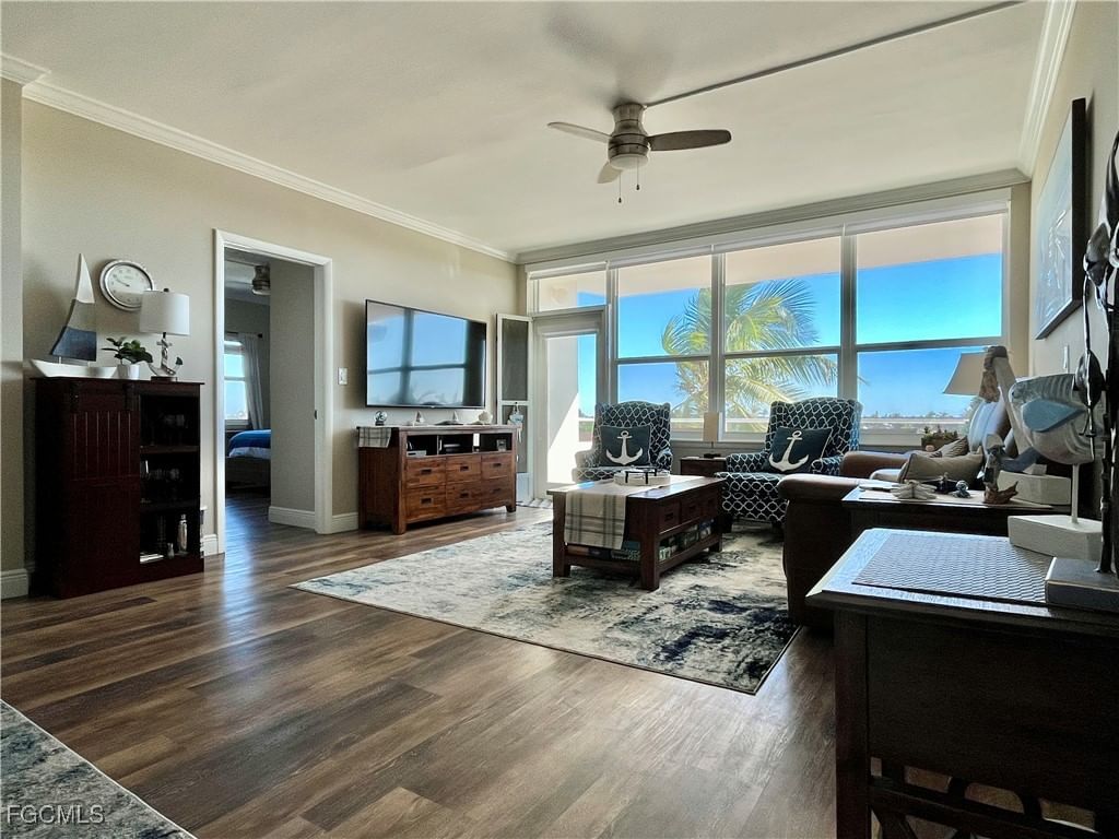 220 Seaview Court #504, Marco Island, FL 34145 photo 4