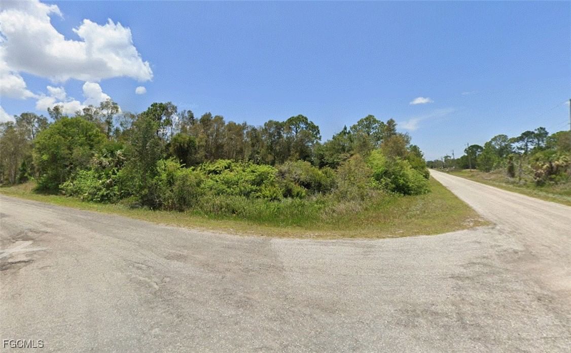 982 Plantation Road, Lehigh Acres, FL 33974 photo 2