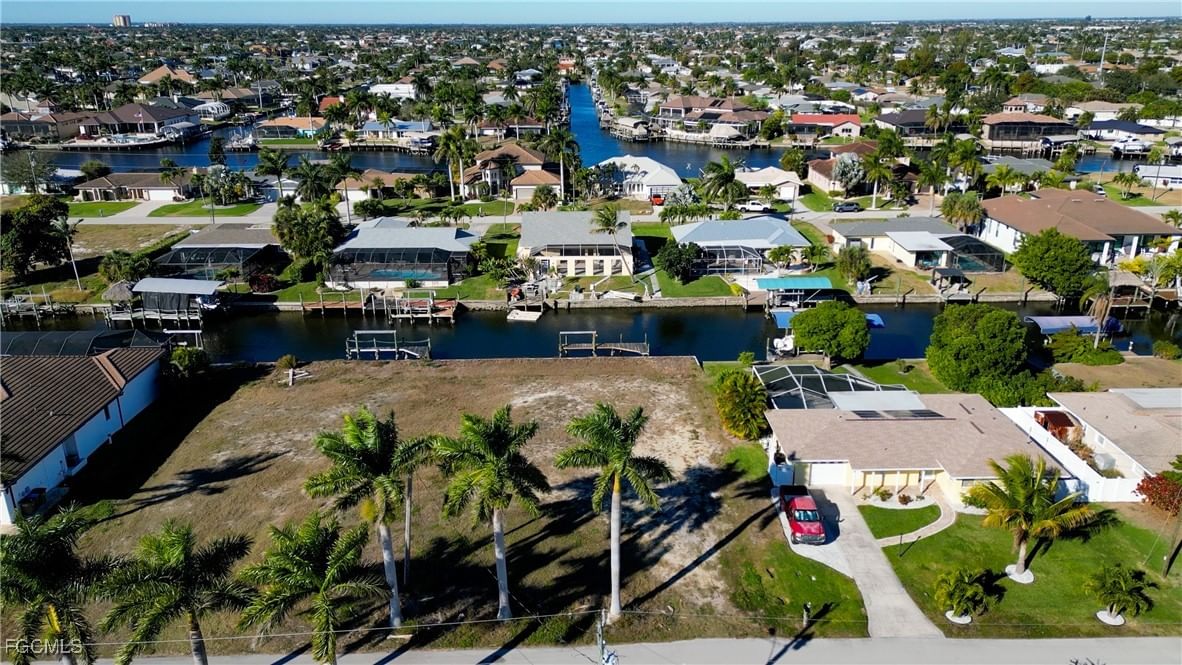 4920 Seville Court, Cape Coral, FL 33904 photo 3