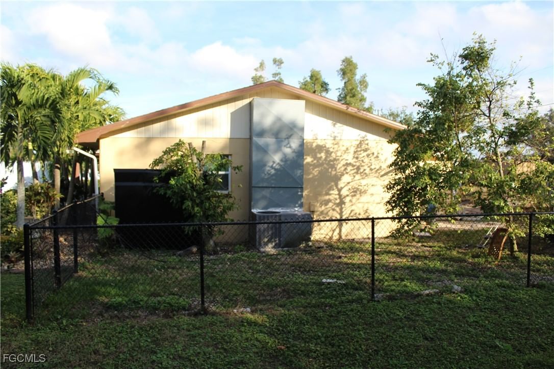 679 Canal Drive, North Fort Myers, FL 33903 photo 4