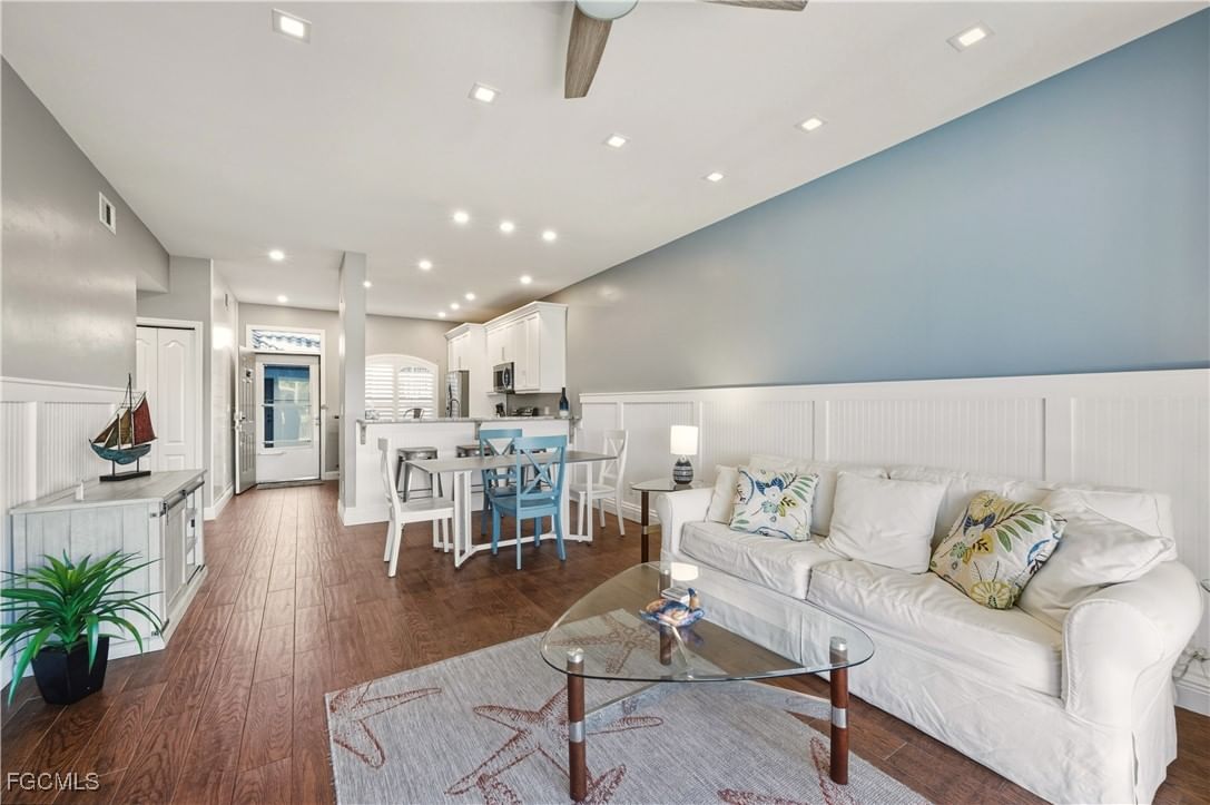 230 Newport Drive #602, Naples, FL 34114 photo 3