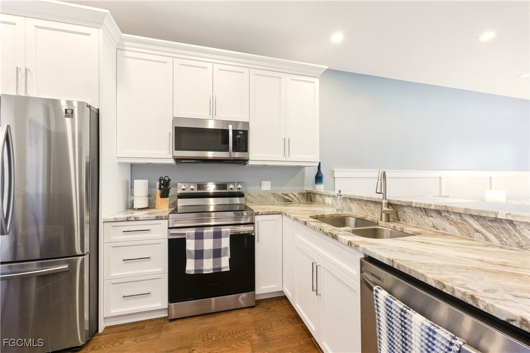230 Newport Drive #602, Naples, FL 34114 photo 4