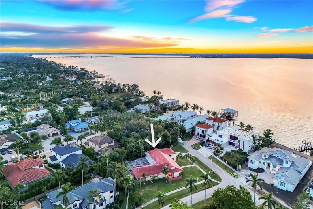 2943 Valencia Way, Fort Myers, FL 33901 photo 4