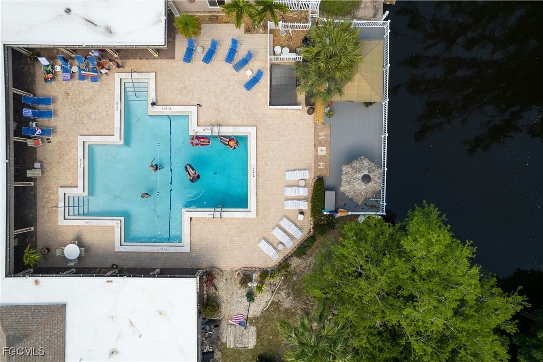 5773 Bass Circle, Fort Myers, FL 33919 photo 2