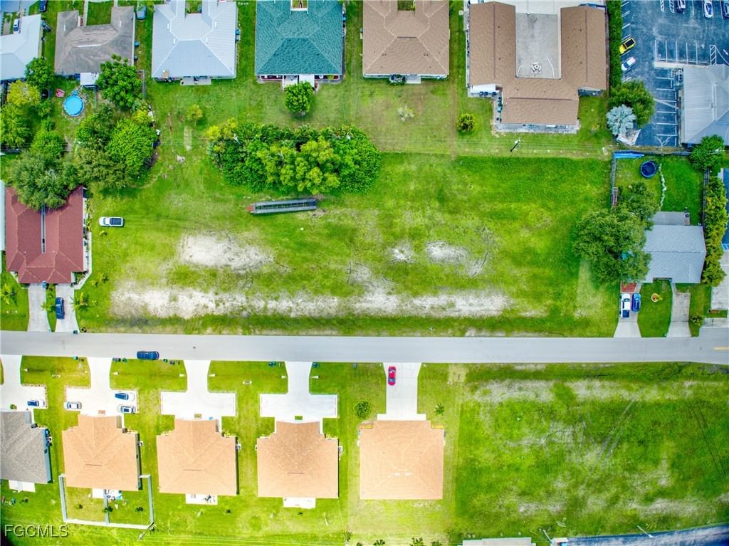 1302 SE 8th Place, Cape Coral, FL 33990 photo 3