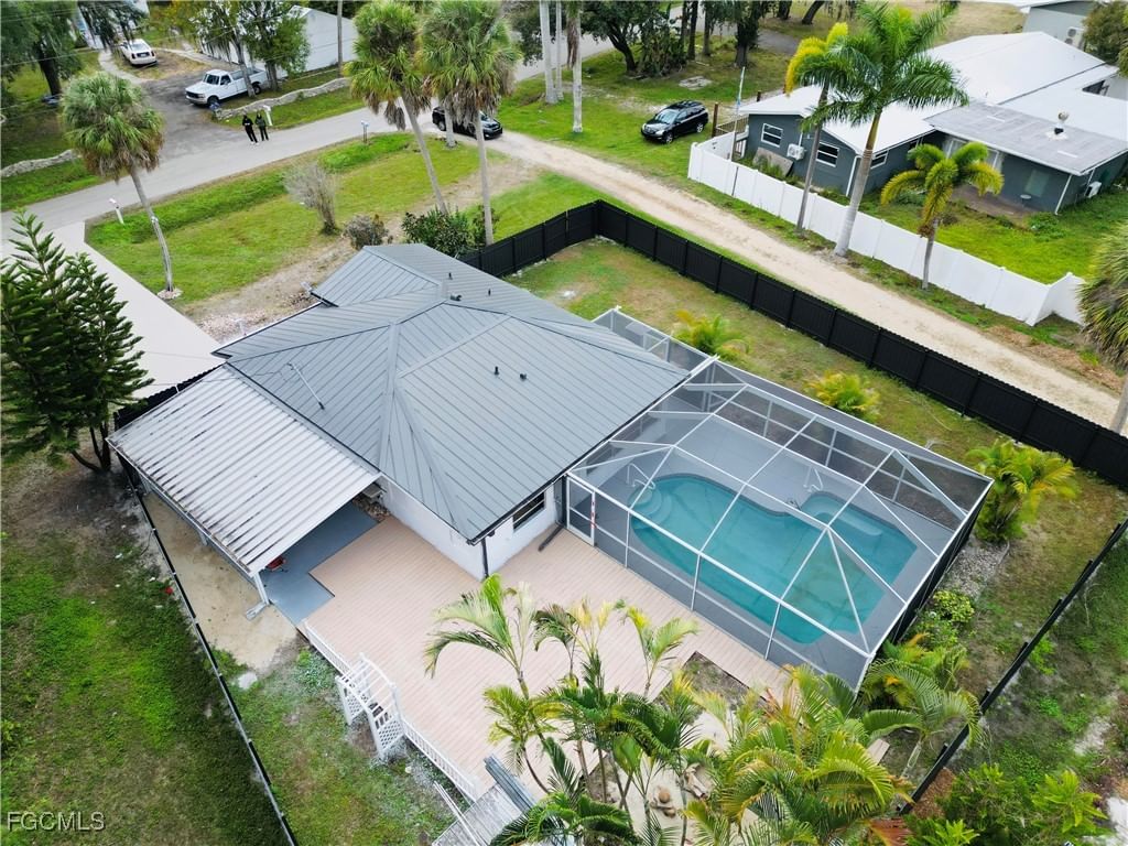 48 W North Shore Avenue, North Fort Myers, FL 33903 photo 2
