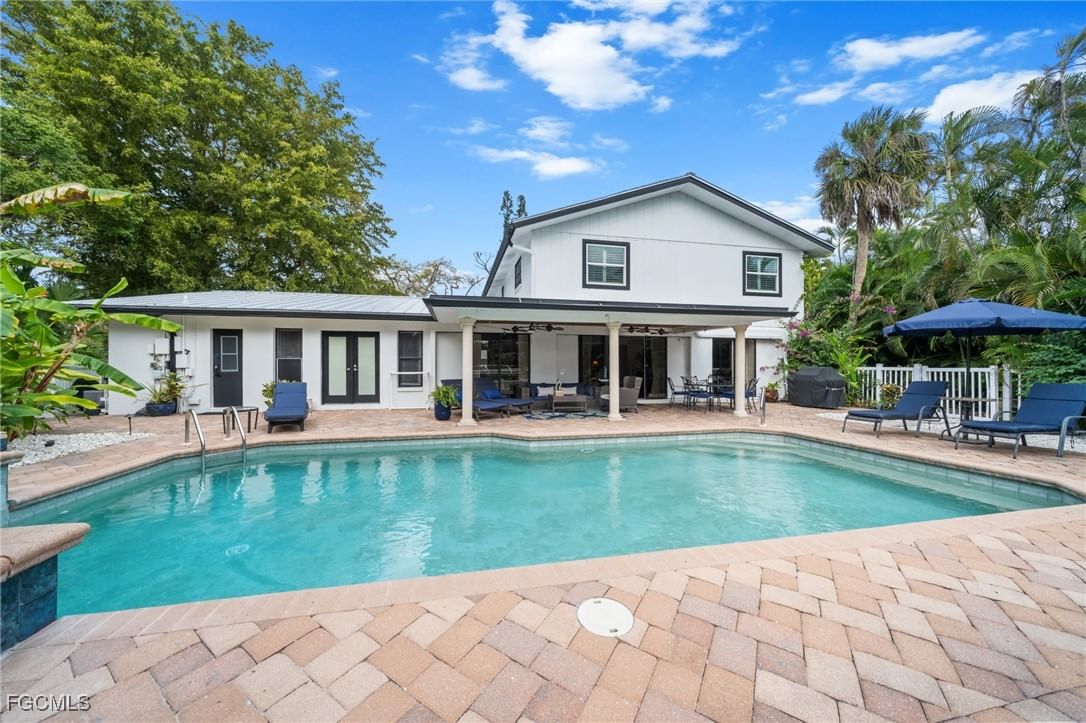 1030 Aqua Lane, Fort Myers, FL 33919 photo 4