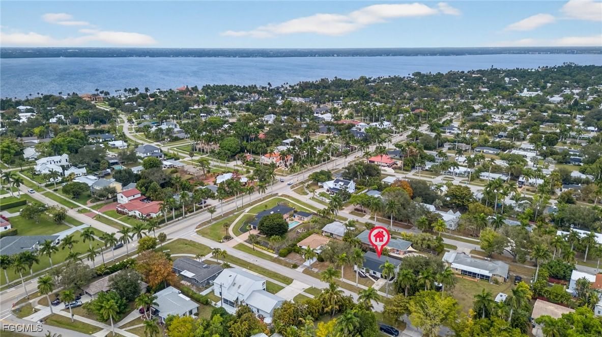 1433 Paloma Drive, Fort Myers, FL 33901 photo 2