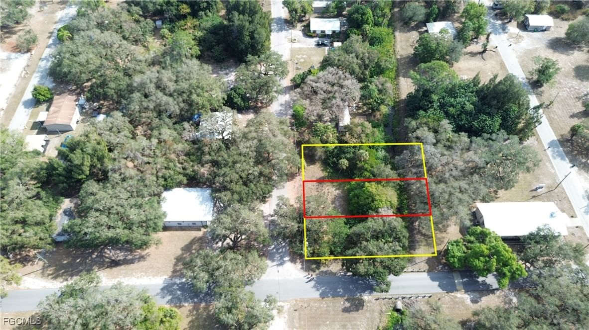 851 Caloosahatchee Avenue, Labelle, FL 33935 photo 2