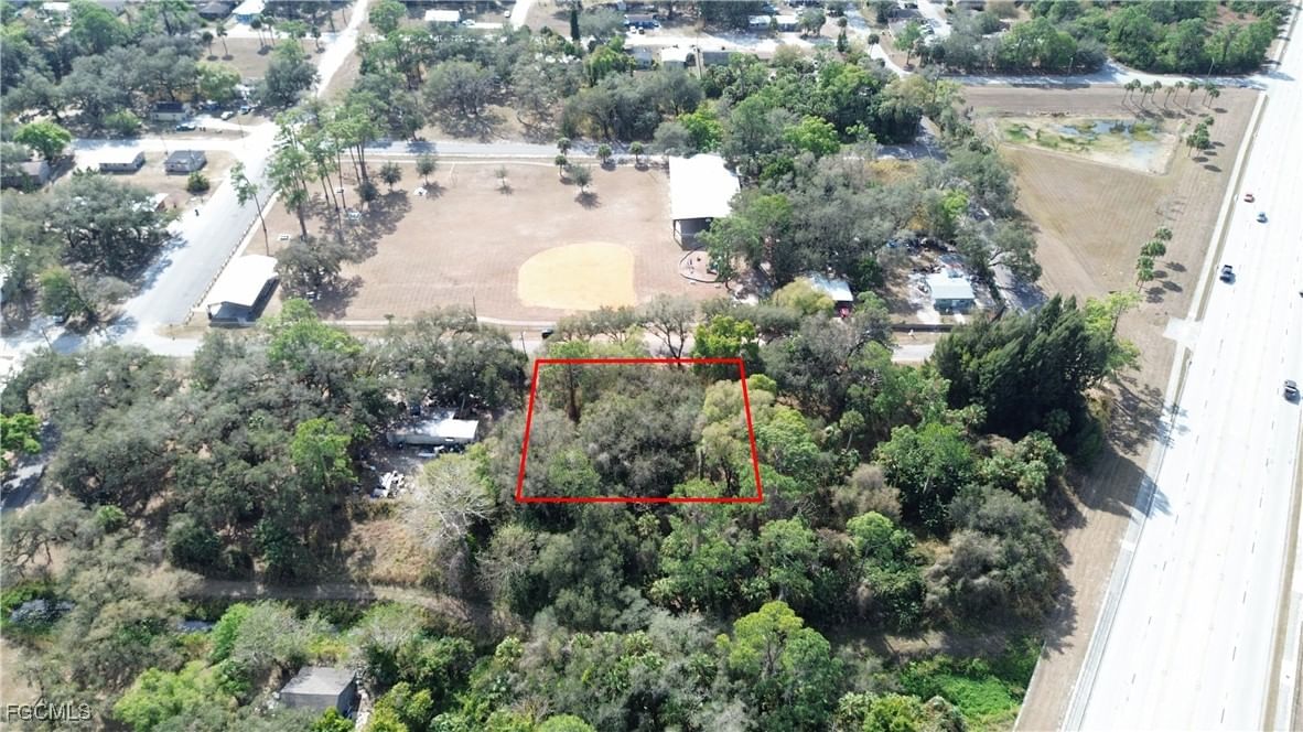 Suwanee Avenue, Labelle, FL 33935 photo 4