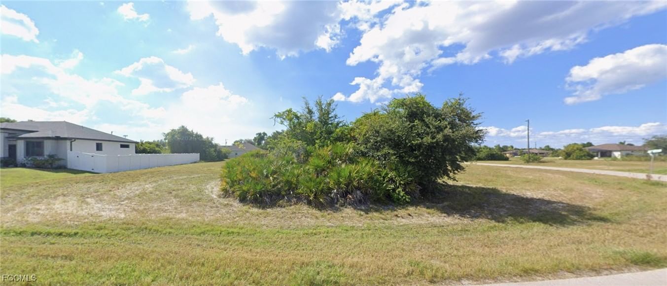 200 SW 26th Place, Cape Coral, FL 33991 photo 3