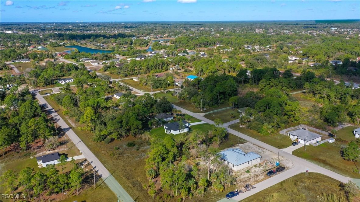 922 Sunrise Boulevard, Lehigh Acres, FL 33974 photo 5