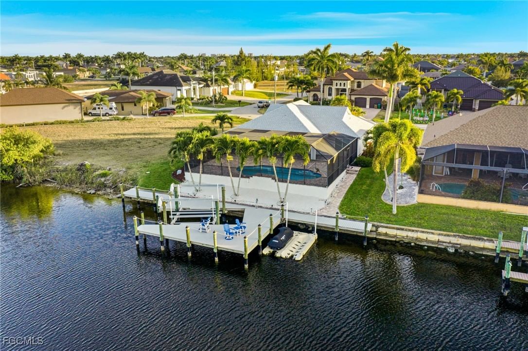 2803 SW 34th Terrace, Cape Coral, FL 33914 photo 2