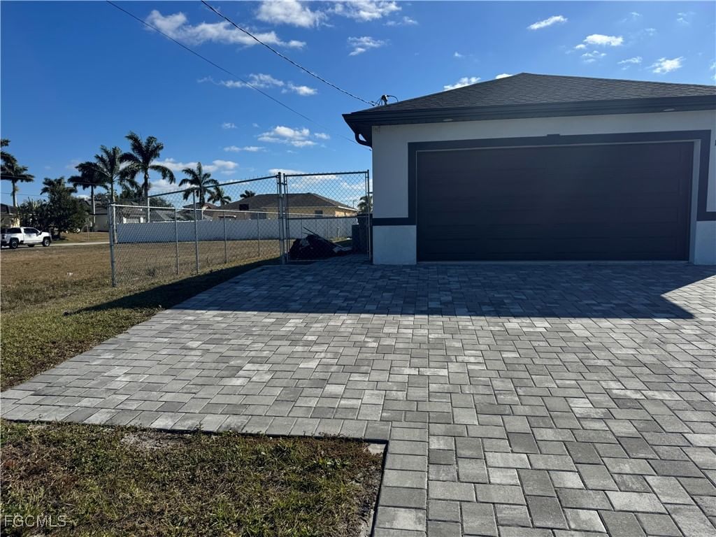 1004 Diplomat Parkway W, Cape Coral, FL 33993 photo 2