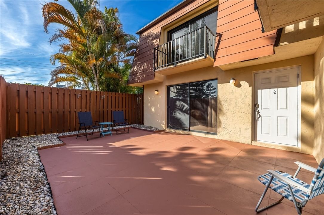 1550 Park Meadows Drive #2, Fort Myers, FL 33907 photo 4