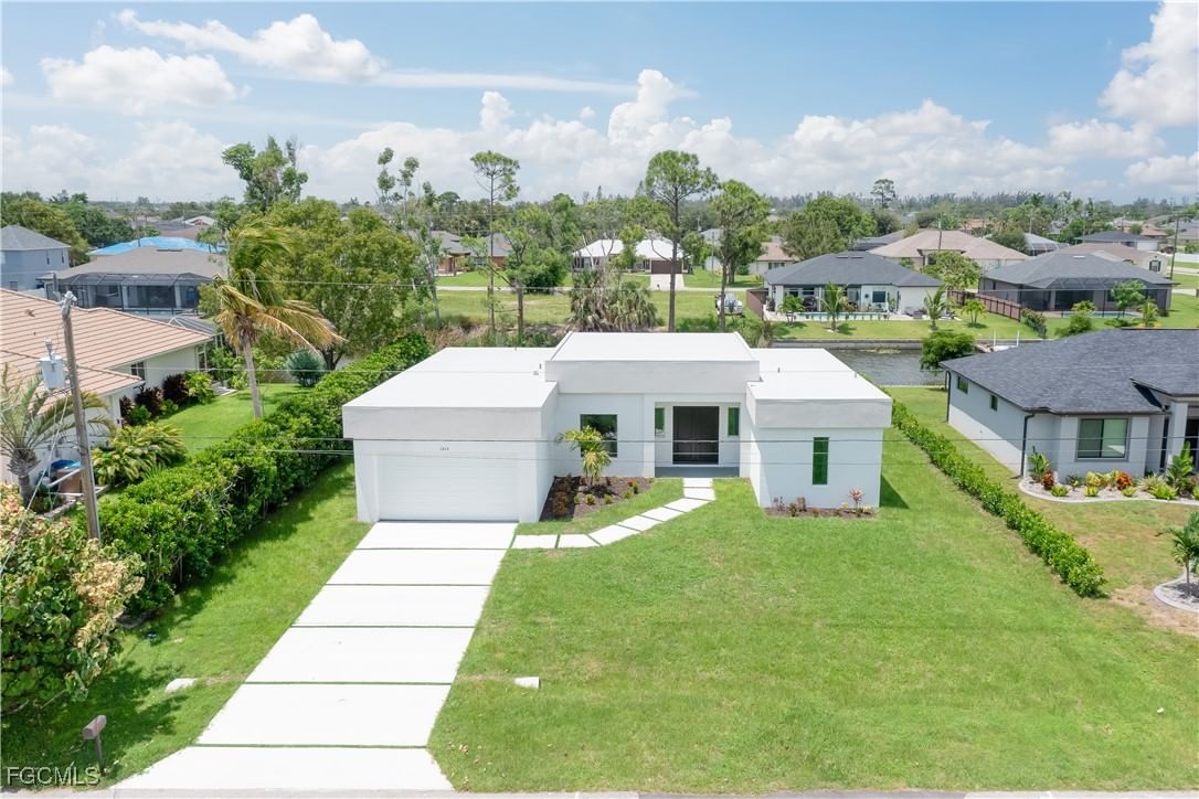 1014 SW 8th Place, Cape Coral, FL 33991 photo 2