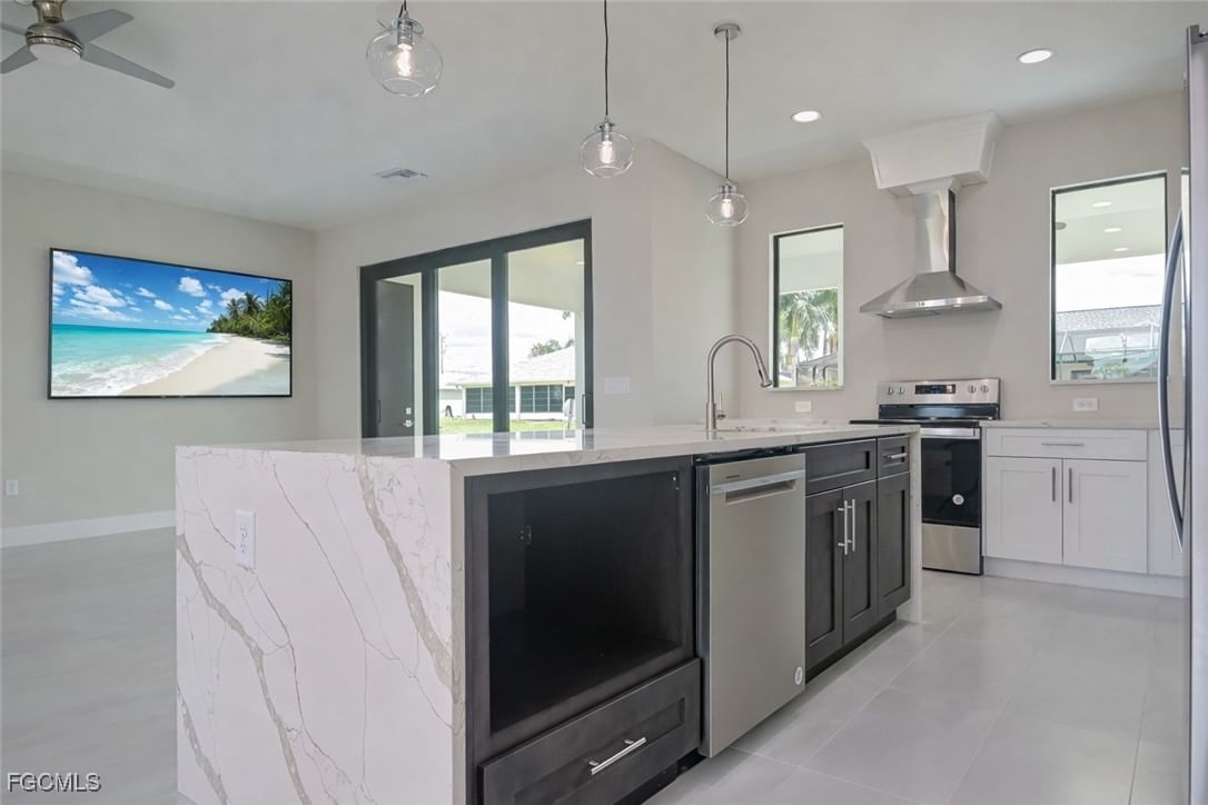 19 NW 14th Place, Cape Coral, FL 33993 photo 4