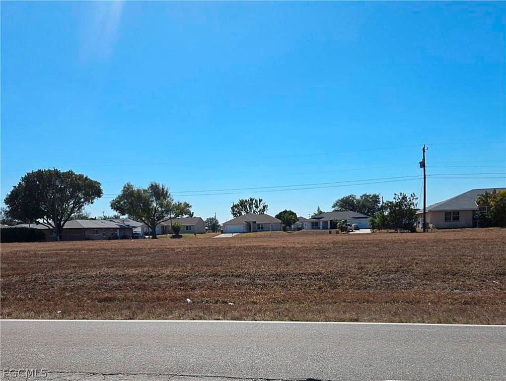 2108 Diplomat Parkway E, Cape Coral, FL 33909 photo 4
