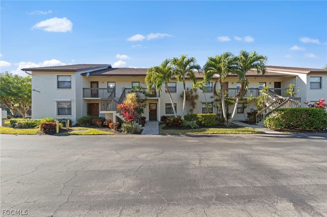 9305 Lake Park Drive #102, Fort Myers, FL 33919 photo 5