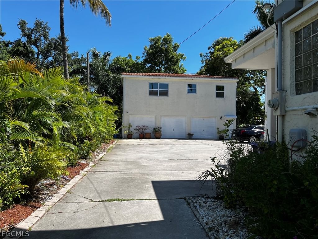1248 Osceola Drive, Fort Myers, FL 33901 photo 5