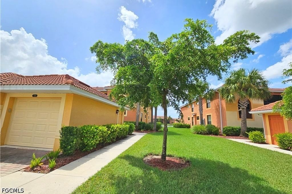 13730 Julias Way #726, Fort Myers, FL 33919 photo 5