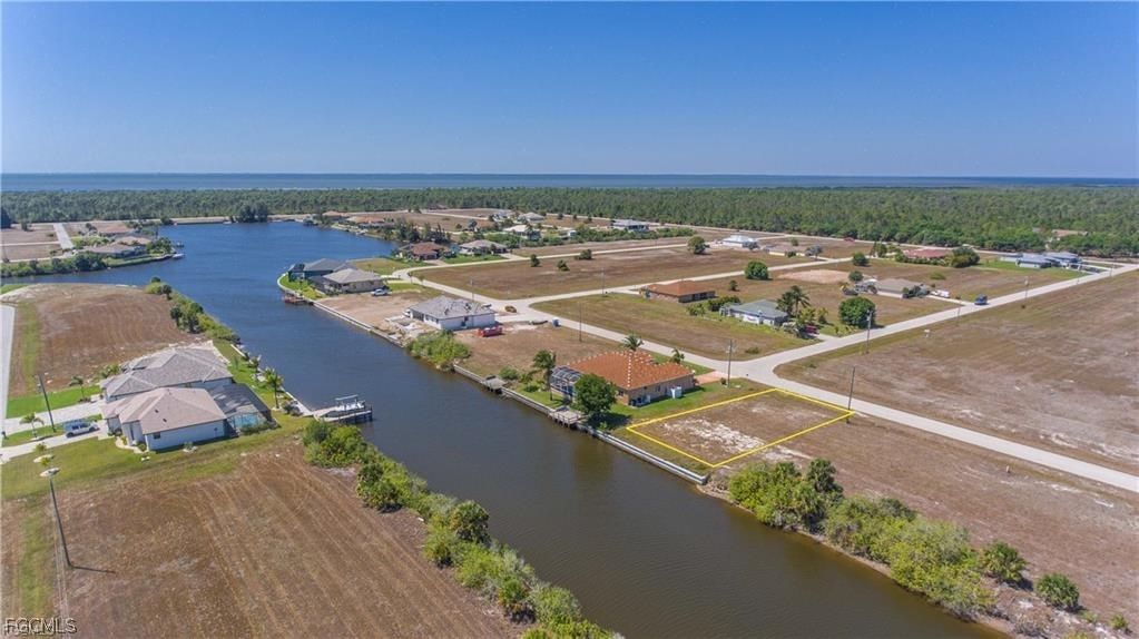 4110 NW 39th Lane, Cape Coral, FL 33993 photo 2