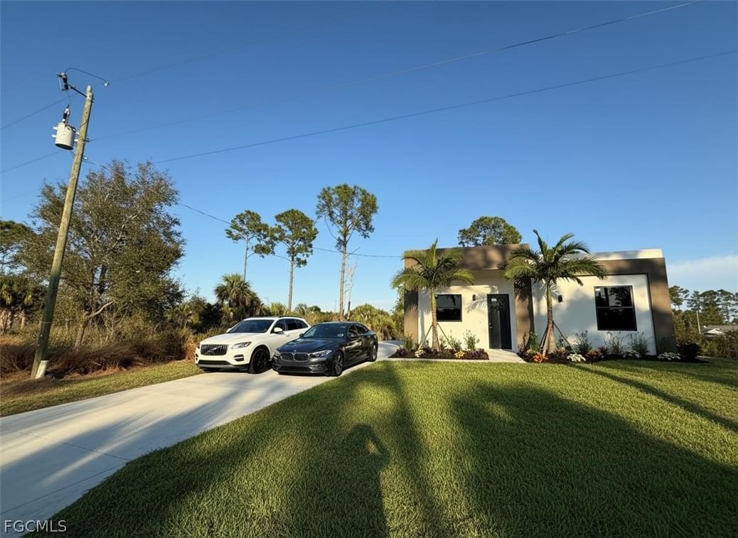 133 Nacelle Avenue S, Lehigh Acres, FL 33974 photo 2