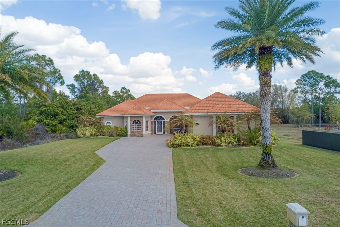 1010 Clayton Avenue, Lehigh Acres, FL 33972 photo 2