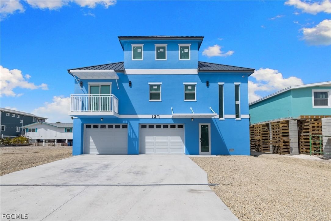 137 Hibiscus Drive, Fort Myers Beach, FL 33931 photo 2
