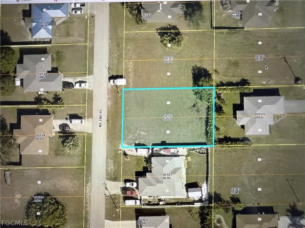 2911 NE 2nd Place, Cape Coral, FL 33909 photo 2