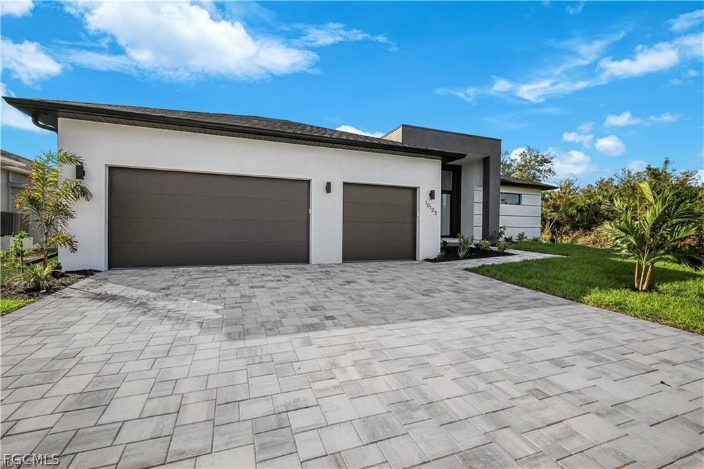 901 NW 19th Terrace, Cape Coral, FL 33993 photo 2