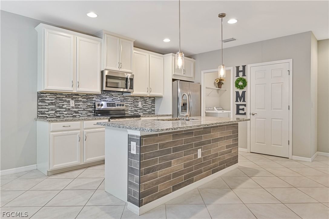 4390 Dutchess Park Road, Fort Myers, FL 33916 photo 3