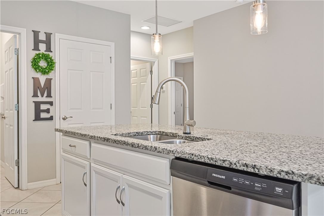 4390 Dutchess Park Road, Fort Myers, FL 33916 photo 4