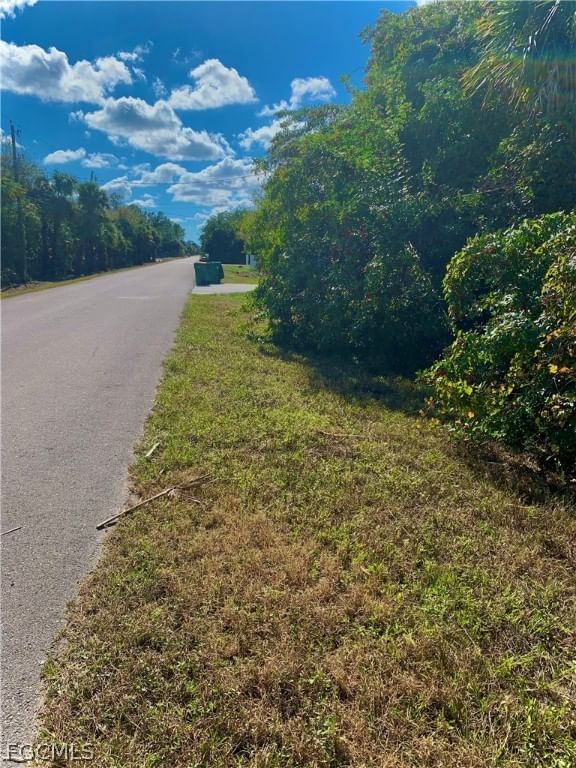 569 22nd Street NE, Naples, FL 34120 photo 2
