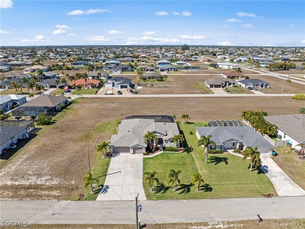 1036 NW 33rd Avenue, Cape Coral, FL 33993 photo 2