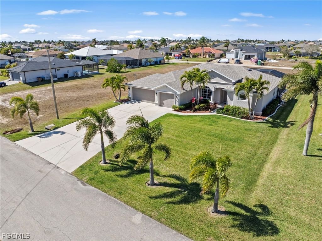 1036 NW 33rd Avenue, Cape Coral, FL 33993 photo 3