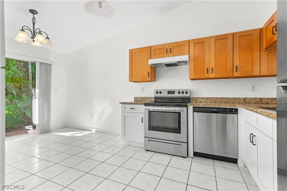6479 Royal Woods Drive, Fort Myers, FL 33908 photo 4
