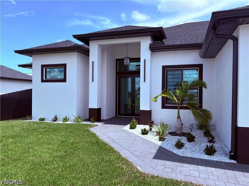 213 Kismet Parkway E, Cape Coral, FL 33909 photo 2