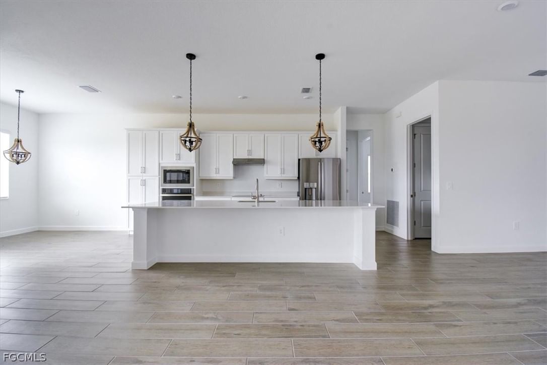 7796 Lakes Edge Lane, Port Charlotte, FL 33981 photo 4