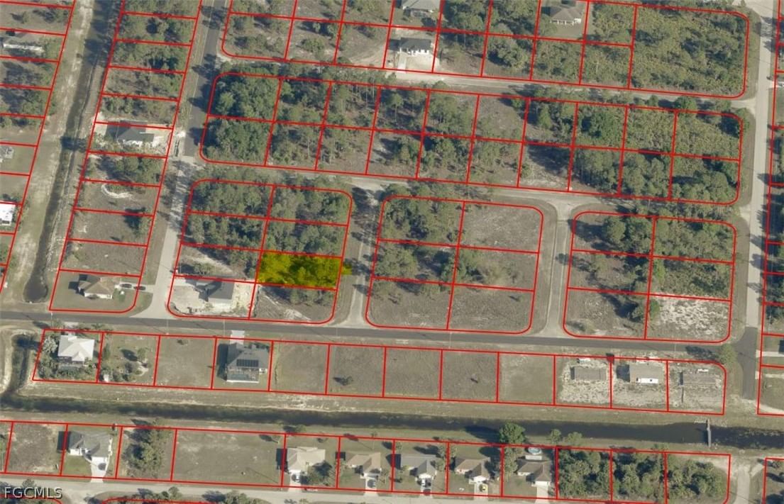 844 Bianca Avenue S, Lehigh Acres, FL 33974 photo 2