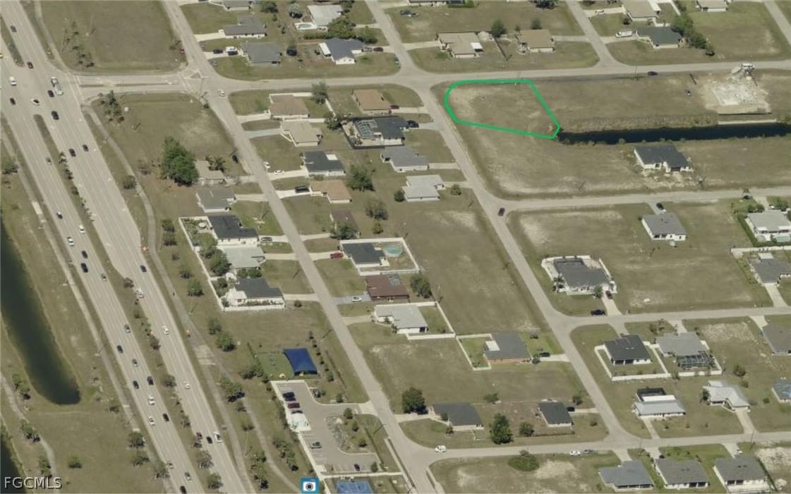 1327 NE 17th Avenue, Cape Coral, FL 33909 photo 4
