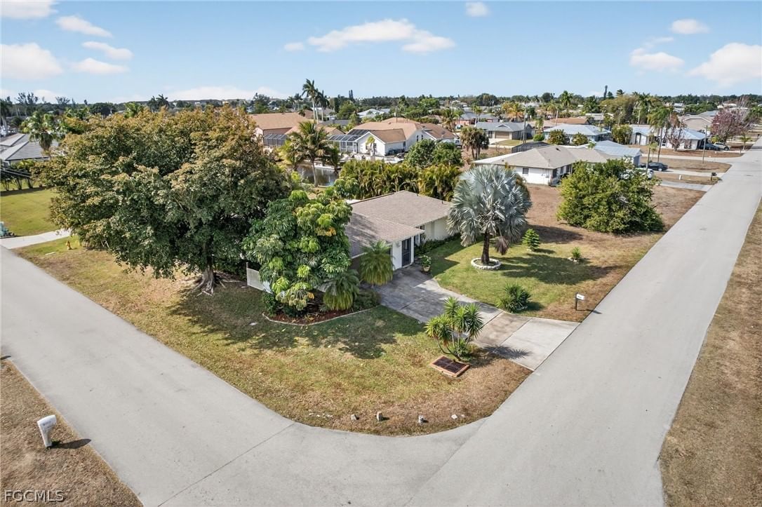 2314 SE 13th Street, Cape Coral, FL 33990 photo 4