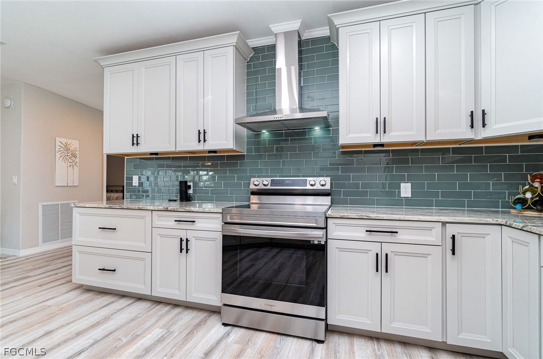 17561 Canal Cove Court, Fort Myers Beach, FL 33931 photo 5