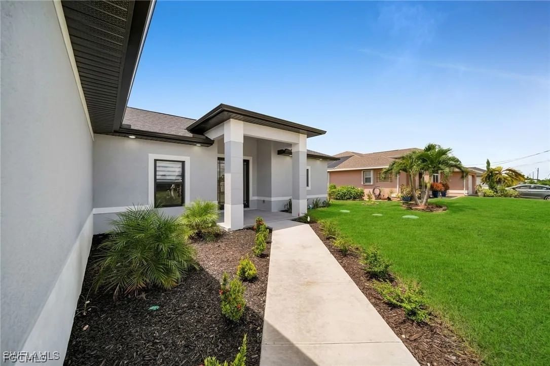 1306 NE 9th Avenue, Cape Coral, FL 33909 photo 4