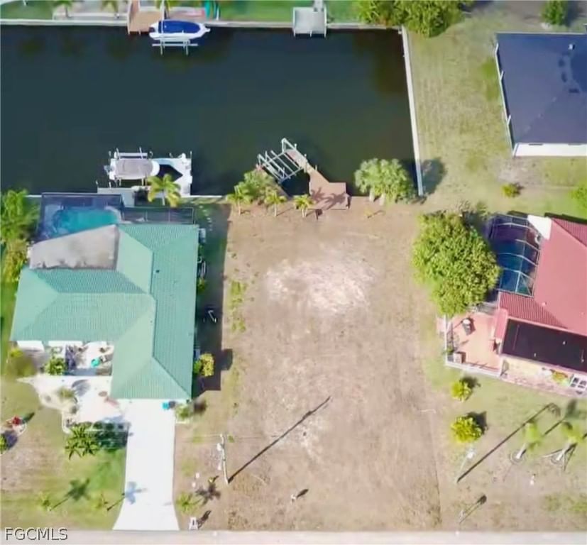 819 SE 33rd Terrace, Cape Coral, FL 33904 photo 2