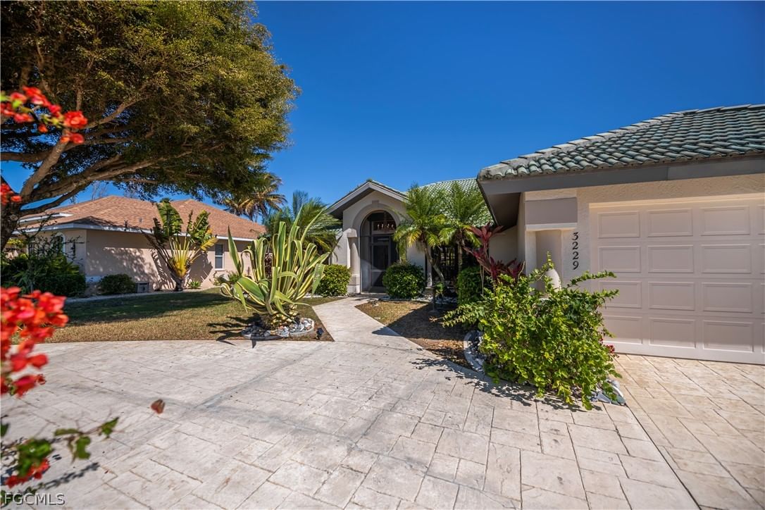 3229 SE 1st Court, Cape Coral, FL 33904 photo 5