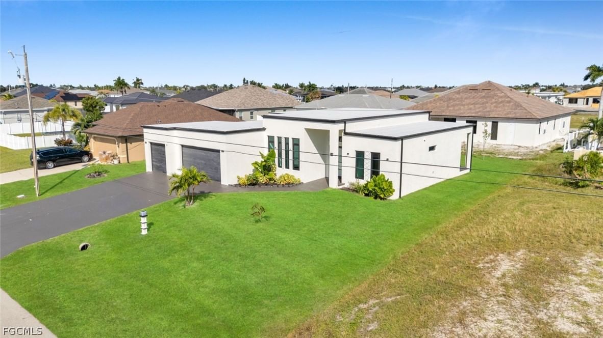 113 SW 37th Avenue, Cape Coral, FL 33991 photo 3