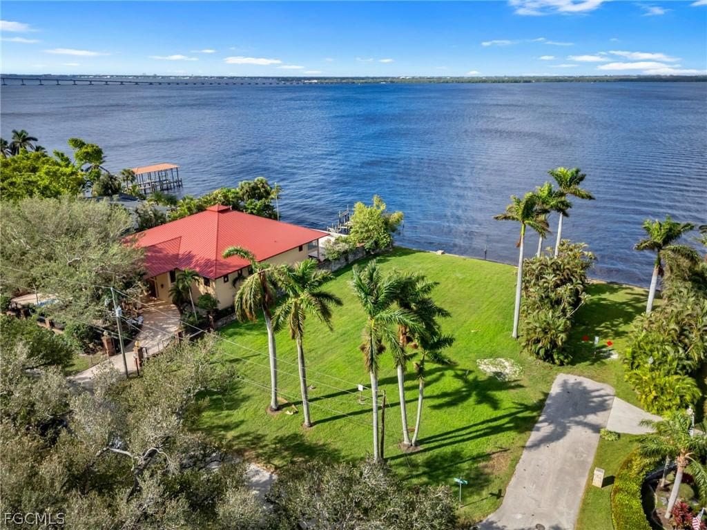 3508 Stuart Court, Fort Myers, FL 33901 photo 3